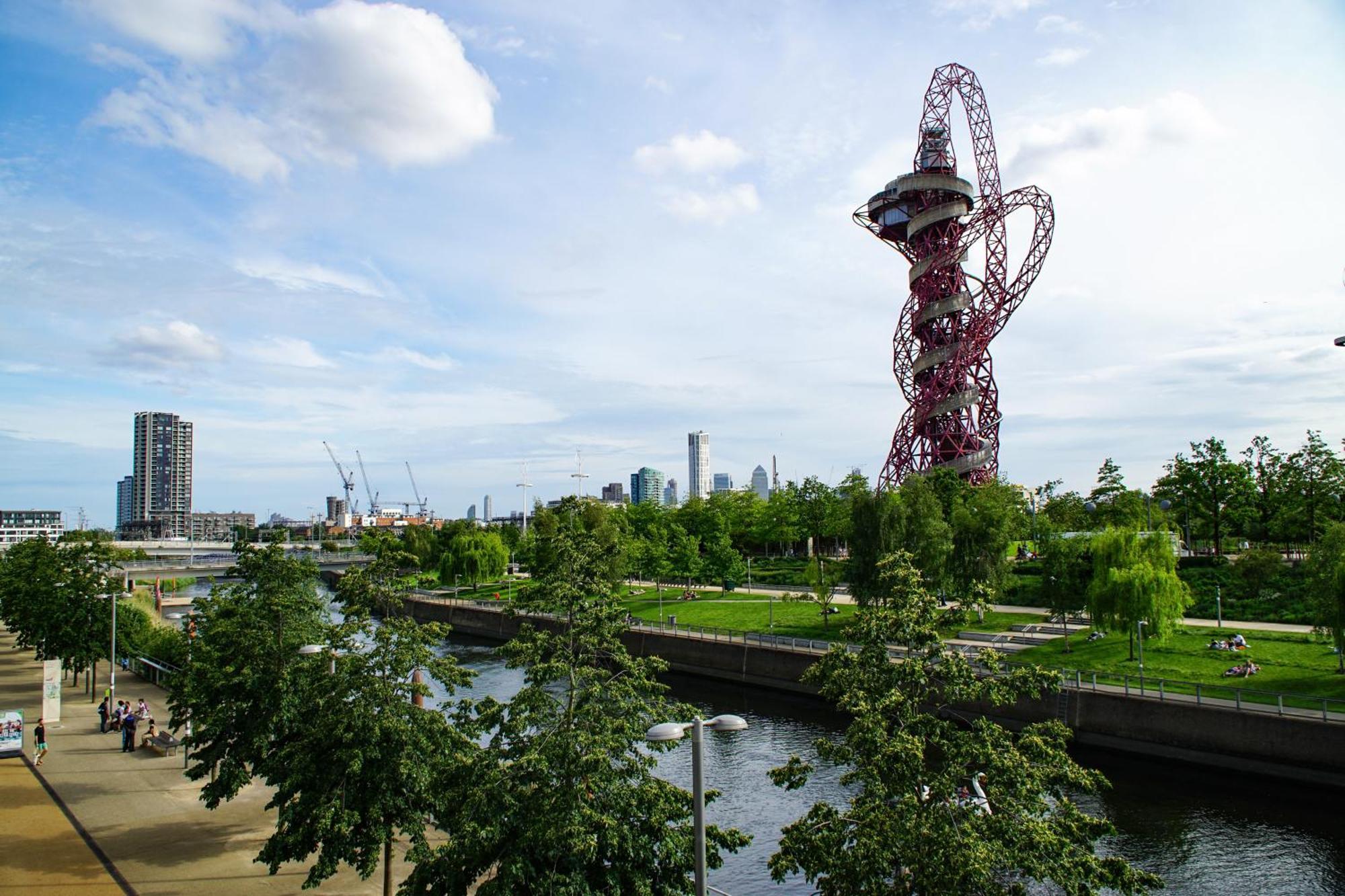 ロンドンCosy 1-Bed E15, Sleeps 4, 1 Min From Tube Station Near O2 Arenaアパートメント エクステリア 写真